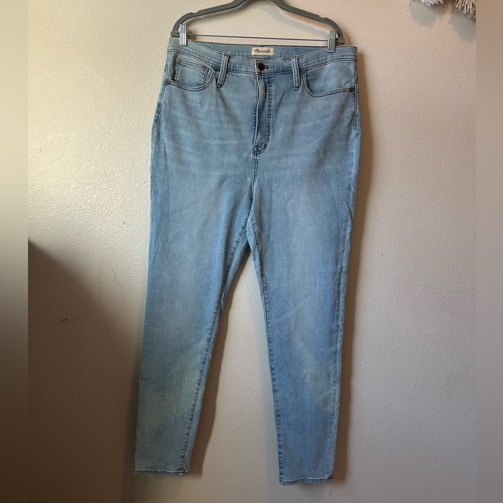 Madewell 11" High-Rise Roadtripper Authentic Jeans in Meade Wash size 33 - Picture 2 of 13
